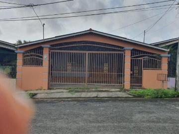 VENTA CASA EN LA CHORRERA BRISAS VALLE DORADO
