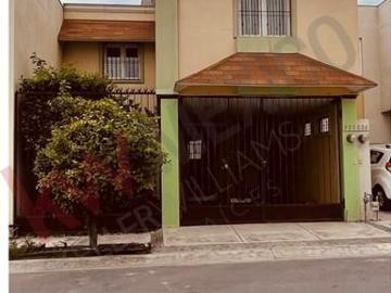 Venta Casa en Las Lomas Sector Jardines Garcia N. L