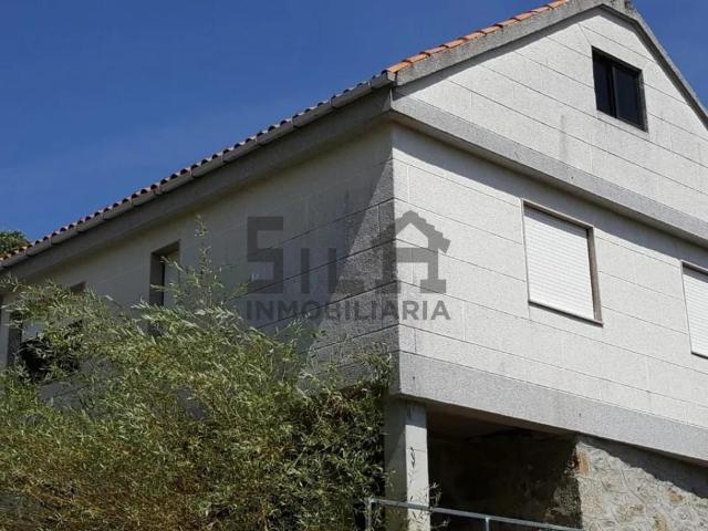 VENTA CASA EN LOBEIRA
