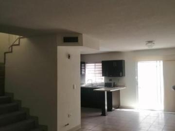 Venta Casa en Lomas Montecarlo ! al norte, equipada!