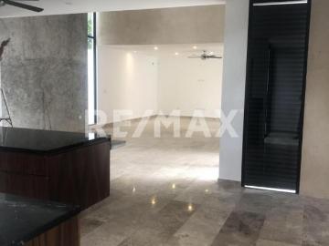 Venta Casa en Privada Manantiales de Cocoyoles, Zona Norte en Mérida, Yucatán 4