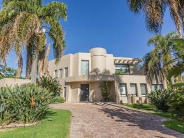 Venta Casa en Country San Jorge Village 4 dormitorios Pileta Jardin