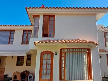 Venta Casa en Urbanización exclusiva La Campiña Cayma