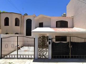 VENTA CASA: Flores 140, Jardines de la Florida, 25296 Saltillo, Coahuila de Zaragoza, México