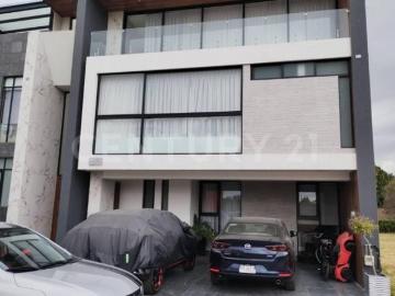 VENTA CASA FRACCIONAMIENTO BOSQUES DE ZAVALETA!