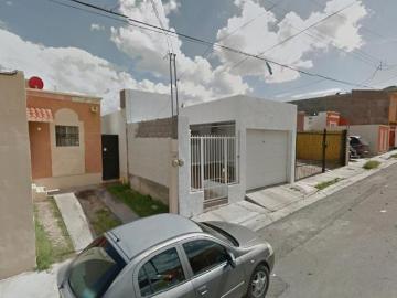 Venta Casa Jardin de Las Margaritas, Jardines Universidad, Juventud Norte, Chihuahua. A S F D Z