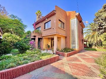 Venta Casa La cisterna hermosa casa con gran patio y piscina