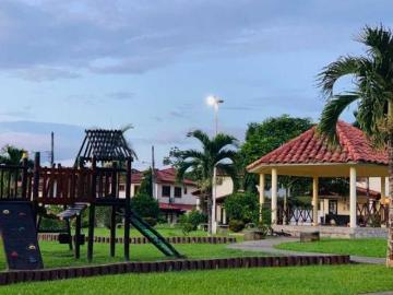 VENTA CASA LAS CUMBRES MIRADOR DEL LAGO