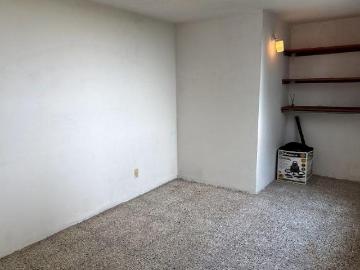 Venta Casa para remodelar en Cto. Juristas