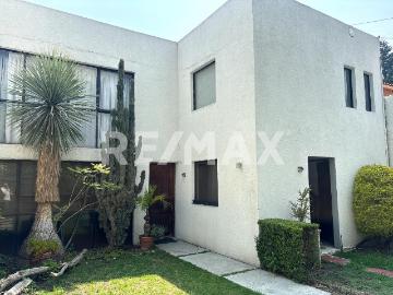 Venta Casa para remodelar en Cto. Juristas