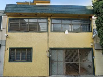 VENTA CASA: PLAYA CALVELITOS 47, COL. REFORMA IZTACCIHUATL DEL IZTACALCO, CDMX