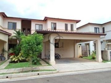 Venta casa por inversión Ph Woodlands fase 2, Panamá Pacífico