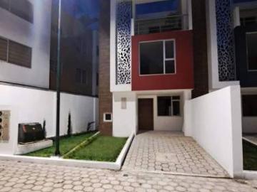 Venta casa Proyecto la casa de las suits Baños de agua Santa