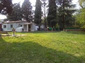 VENTA CASA QUINTA 4 AMBIENTES EN MORENO