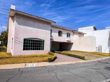 VENTA CASA RESIDENCIAL CLUB DE GOLF FRENTE AL GREEN PACHUCA