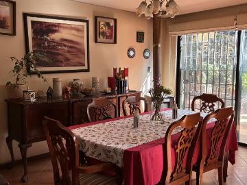 Venta casa sector pirineos 2 en avenida españa de curico | 4 dormitorios por 8000.00 en Curicó