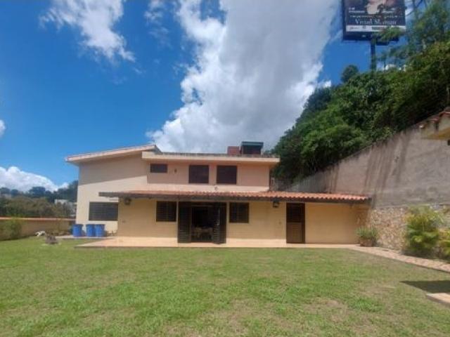VENTA CASA TERRAZAS DEL CLUB HIPICO T 934MTS2 4H + S 4B+S 4PE