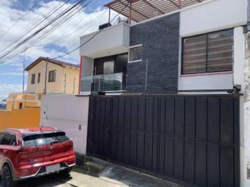 Venta Casa Totalmente Remodelada en Carcelen