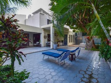Venta Casa ubicada dentro de la ciudad, Monterreal