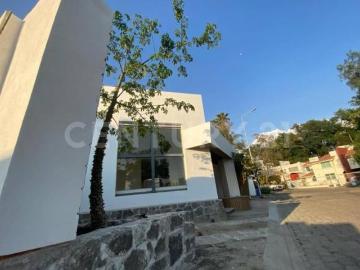 VENTA CASA UN NIVEL EN FRACCIONAMIENTO FUENTES DE MORATILLA, PUEBLA