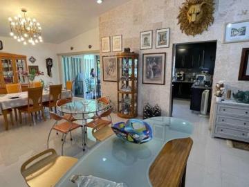 VENTA CASA UNIVEL, MAGNÍFICA, LOMAS DE COCOYOC