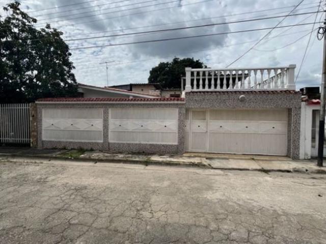 VENTA Casa, Urb Fundacagua, Cagua. A.C