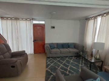 Venta Casa Viña del mar Casa en Venta/Arriendo en Canal Beagle, Viña del Mar: 2 Dormitorios, Estacionamiento y Excelente Conectividad