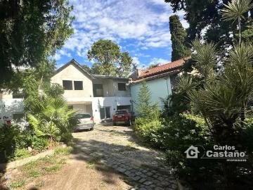 Venta Casa 10 años 5 dormitorios, 535m2, 9 cocheras, Pringles 2800, Barrio Aleman, Martinez | Inmuebles Clarín
