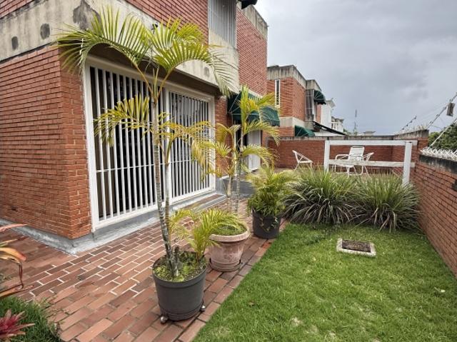 Vendo casa 233m2 Los Naranjos 7372