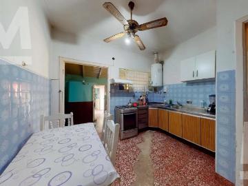 Venta Casa 2 dormitorios 65 años, 100m2, 1 cochera, 467 14 A Y 13, City Bell, Zona Sur | Inmuebles Clarín