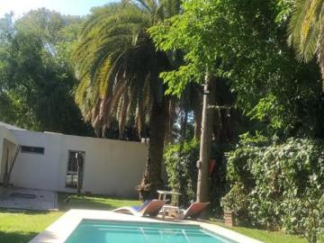 Venta Casa 3 dormitorios, 2 cocheras, 190m2, Del Facon 1000, Barrio Parque Leloir, Zona Oeste | Inmuebles Clarín