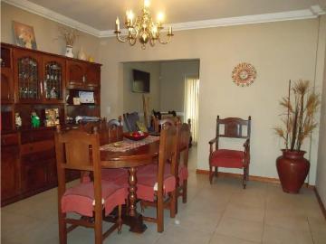 Venta Casa 3 dormitorios 30 años, 1 cochera, 207m2, Zarate 6000, Villa Ballester, Zona Norte | Inmuebles Clarín