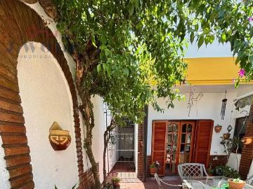 Venta Casa 3 dormitorios 40 años, 1 cochera, 180m2, Islas Malvinas 2700, San Andres | Inmuebles Clarín