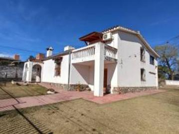 VENTA CASA 3 HABITACIONES B° CONDOR ALTO