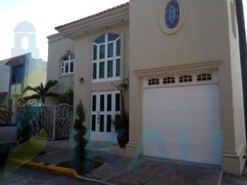 Venta Casa 3 Recamaras Col. Bosques de Sta Elena Poza Rica Veracruz, Santa Elena