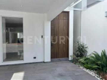 VENTA CASA 3 RECAMARAS CON ROOF, PALMAS 66 RESIDENCIAL, MOMOXPAN, CHOLULA PUEBLA