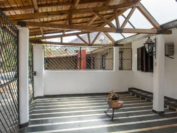 Venta Casa 46 años 4 dormitorios, 120m2, 3 cocheras, Portezuelo Sur. Gómez Recio 600, Portezuelo Sur | Inmuebles Clarín