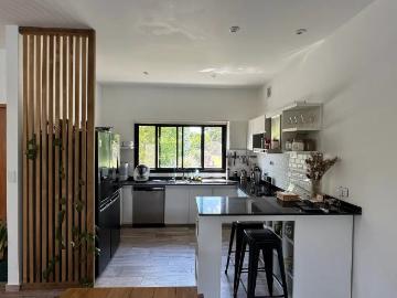 Venta Casa 4 dormitorios 1 año, 2 cocheras, 250m2, Avenida Parque 0, Pilar del Este Santa Elena | Inmuebles Clarín