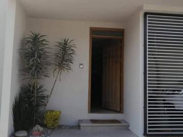 VENTA CASA 4 RECAMARAS EN ESQUINA FRENTE AREA VERDE RESIDENCIAL CEDROS PACHUCA