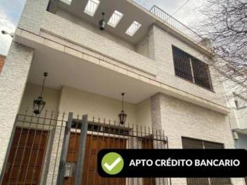 Venta Casa 5 ambientes Balcón, terraza y patio Liniers