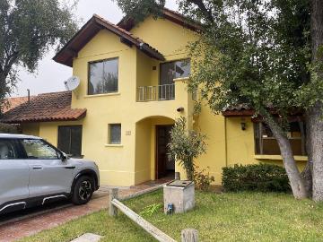 CASA EN HACIENDA EL PEÑON 5D 4B CON PISCINA