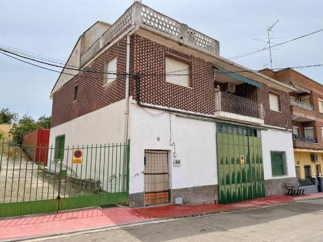 VENTA CASA+TERRENO EN MONTEARAGON!