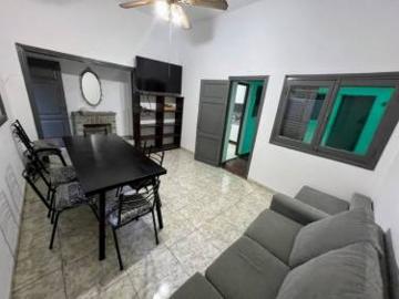 VENTA. CENTRO/NVACBA. IMPORTANTE PROPIEDAD IDEAL PARA GERIATRICO/HOSTEL/EMPRESA. 470MTS TERRENO 320 MTS CUB. Recibo Menor