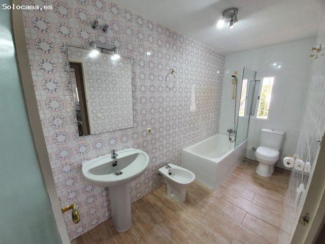 VENTA CHALET CON TERRENO CTRA VALVERDE BADAJOZ