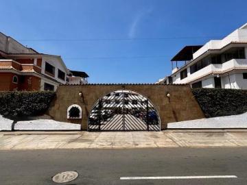 VENTA CHALET, SURCO, 238 m2