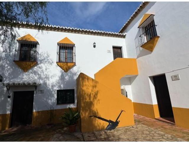 VENTA CORTIJO CON APT. VACACIONALES Country house for sale with holiday apartments