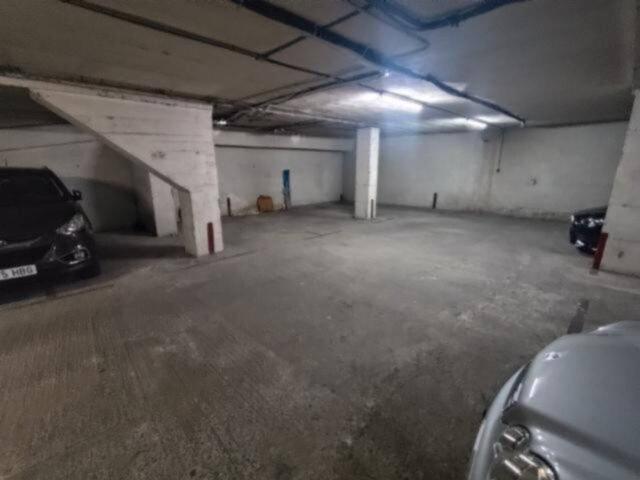 Venta de 13 PLAZAS DE GARAJE EN MISMO LOCAL INDEPENDIENTE EN SUBTERRANEO