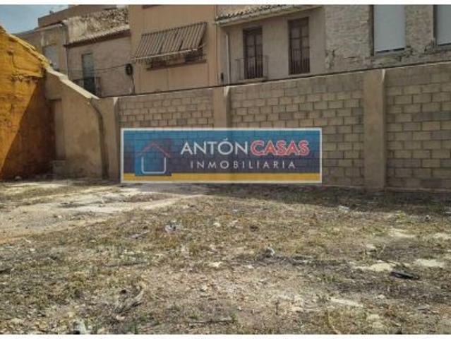 VENTA DE 3 SOLARES EN NOVELDA