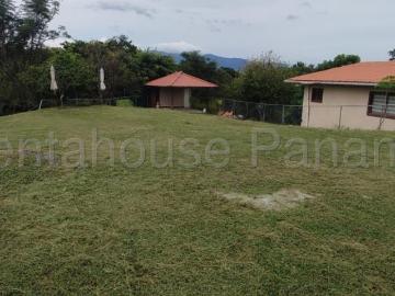 Venta de Terreno de 997 m2 en Altos de Cabuya, Chame 25 6597GG
