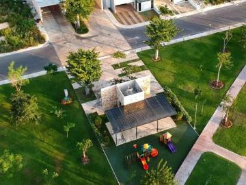 VENTA DE TERRENO EN EXCLUSIVA PRIVADA LUNARE CHOLUL